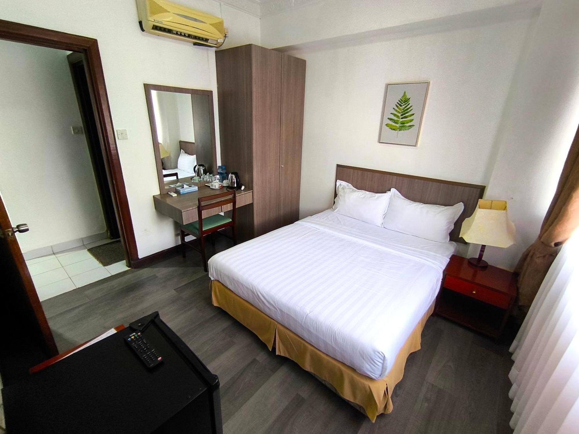 Jubilee Hotel Бандар Сери Бегаван Екстериор снимка