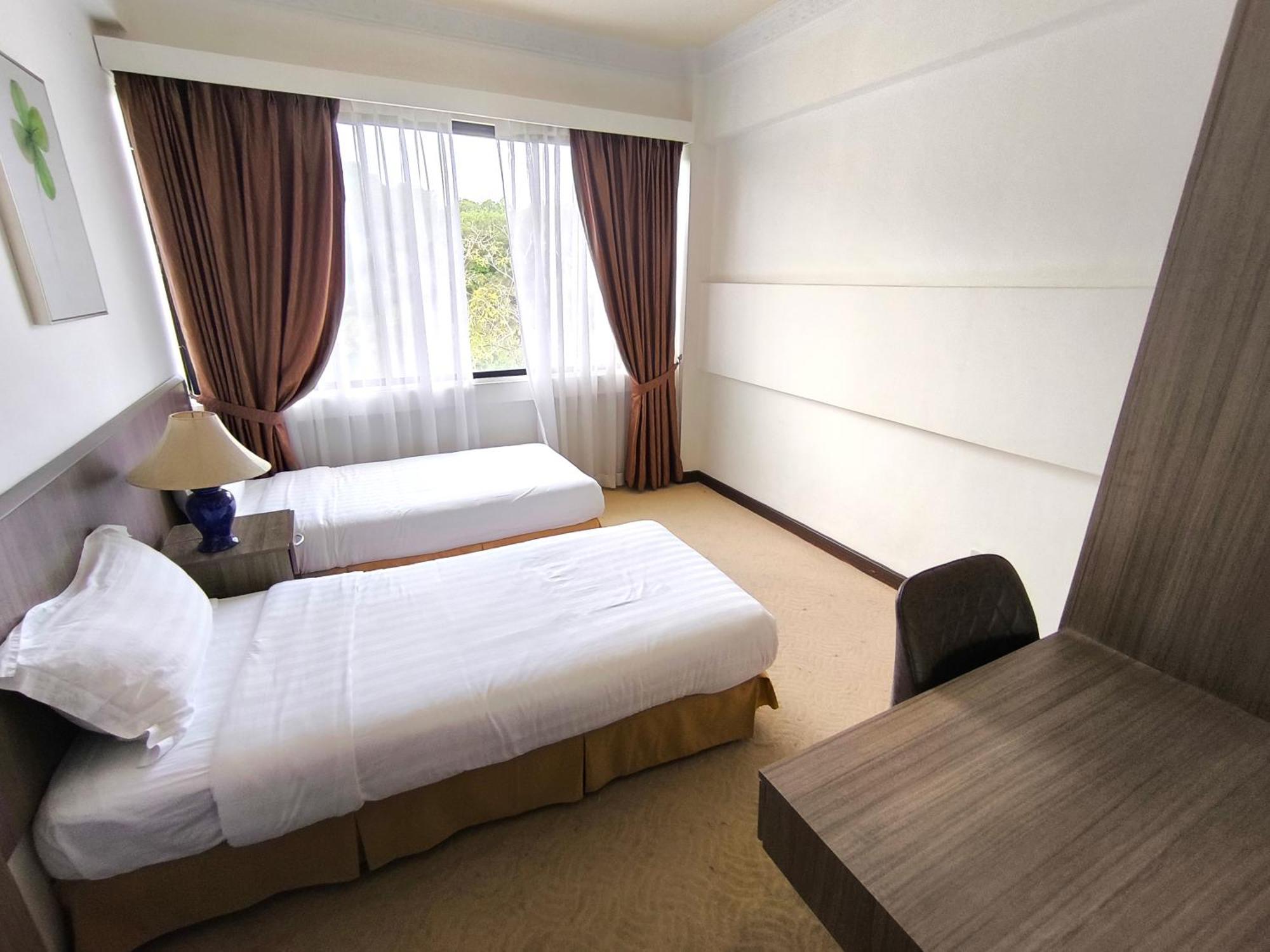 Jubilee Hotel Бандар Сери Бегаван Стая снимка