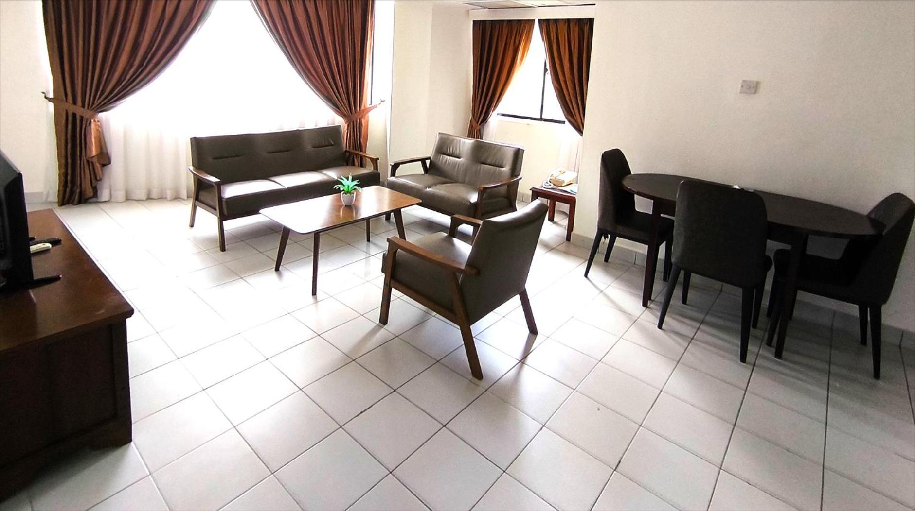 Jubilee Hotel Бандар Сери Бегаван Екстериор снимка