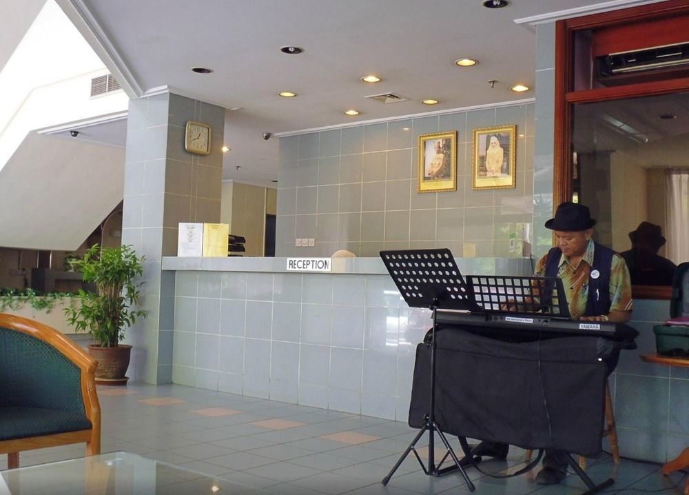 Jubilee Hotel Бандар Сери Бегаван Екстериор снимка