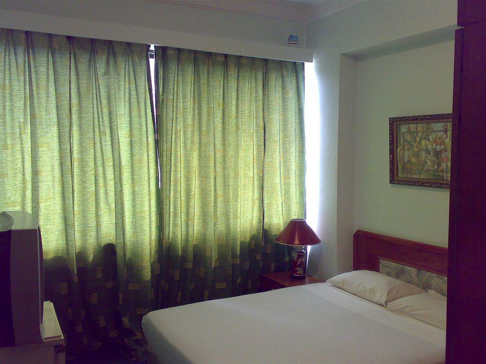 Jubilee Hotel Бандар Сери Бегаван Екстериор снимка
