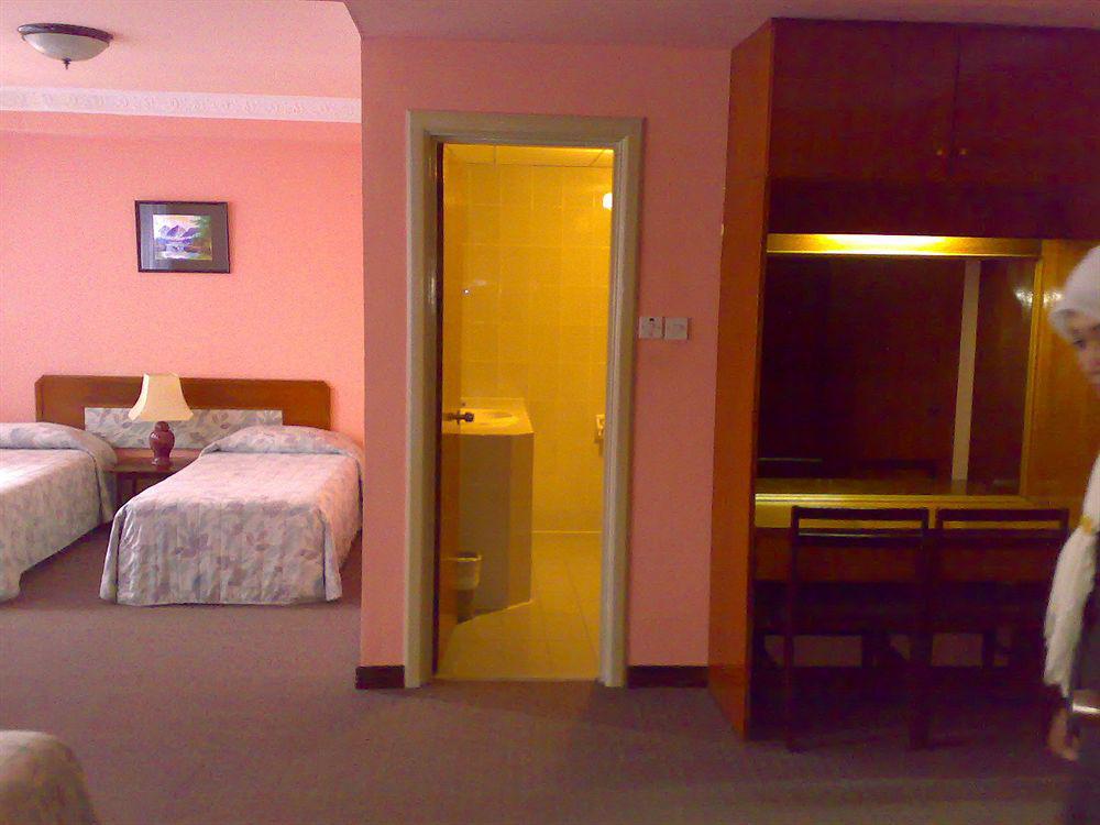 Jubilee Hotel Бандар Сери Бегаван Екстериор снимка